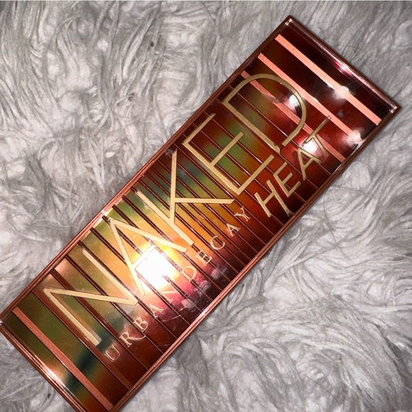 URBAN DECAY NAKED HEAT - Picture 2 of 3